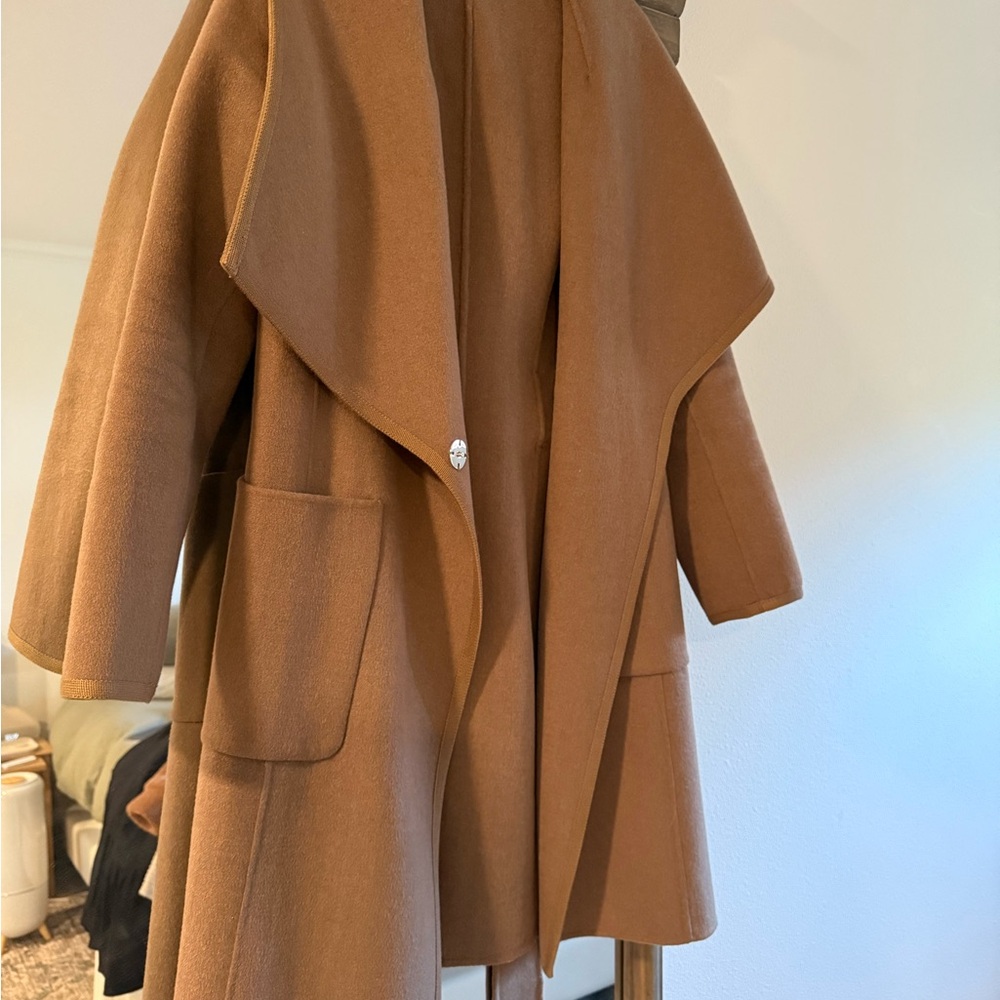 Diane Von Furstenberg Tan Cape with Waterfall Front